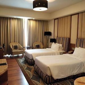 Deluxe Twin or King Room